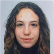 Insegnante di letteratura italiana e grammatica italiana, diplomata al liceo classico e con esperienza di ripetizioni